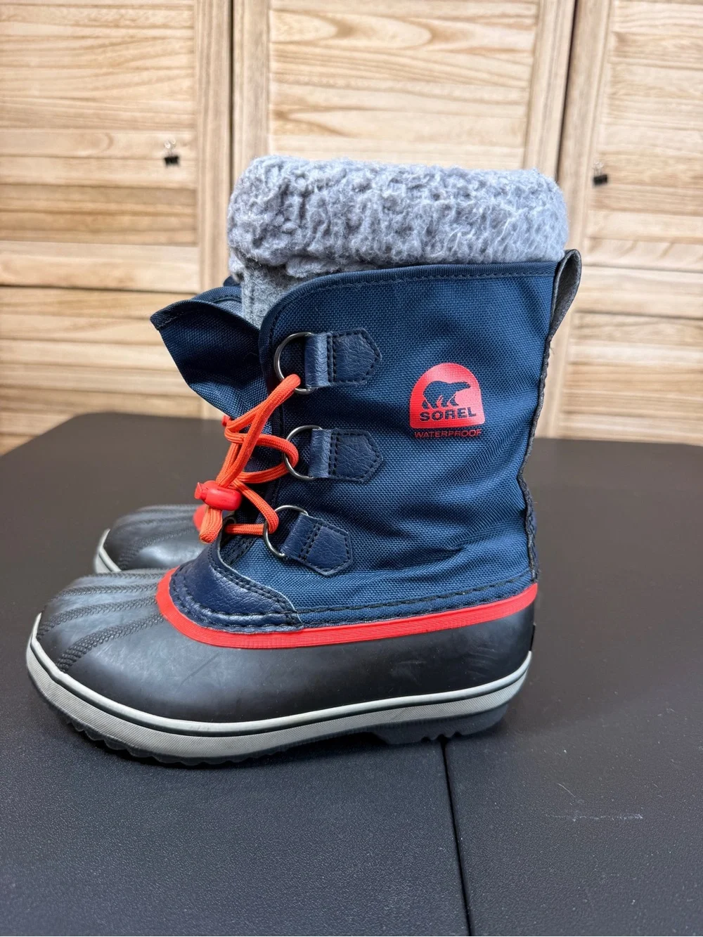 Sorel Yoot Pack Nylon Boots Waterproof Winter Boots in Navy with Red Trim Size 3